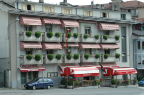 Гостиница Hotel Valentino  Пероза-Арджентина